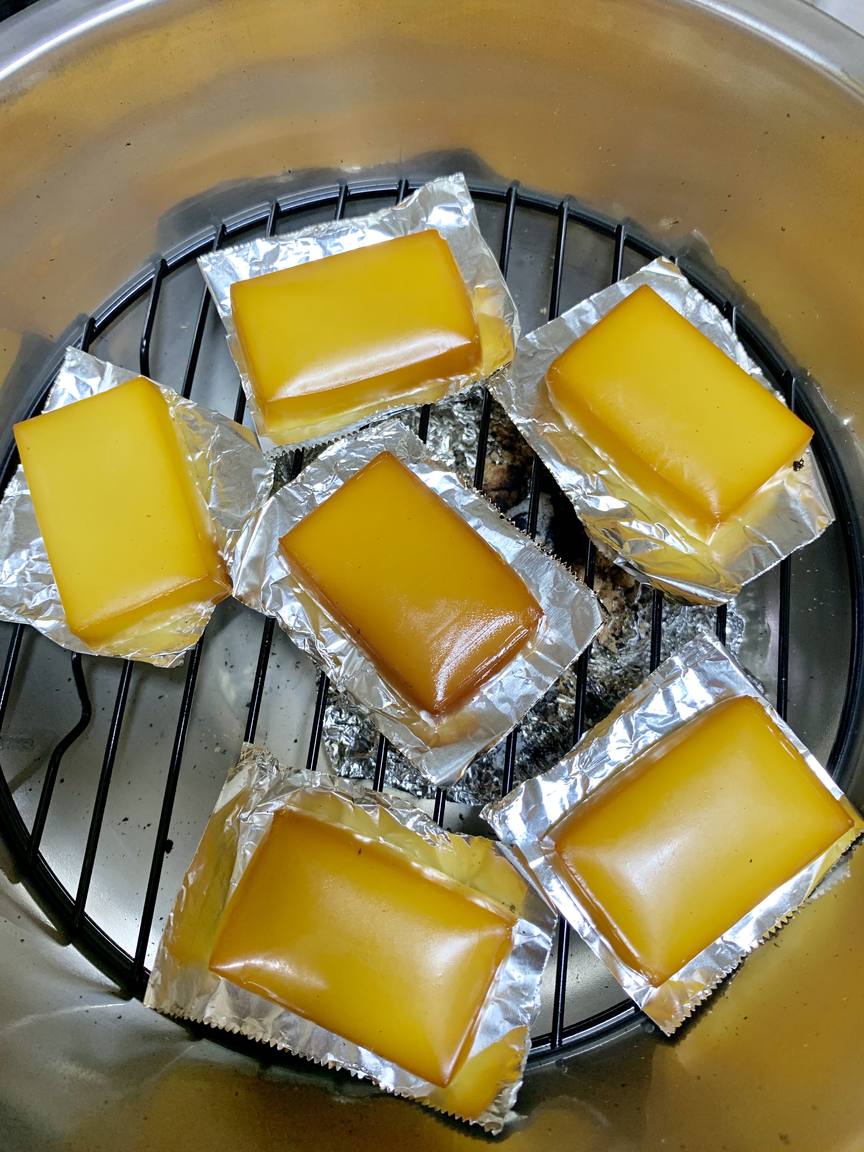 スモークウッドの使い方とスモークチーズ！ | プロのレシピ La Table