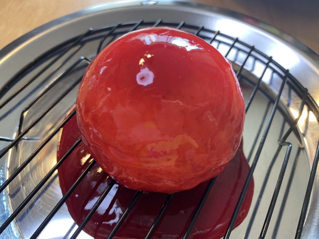 ゼラチンで作る赤いグラサージュとその使い方 プロのレシピ La Table