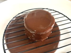 チョコレートムースのグラサージュケーキ プロのレシピ La Table