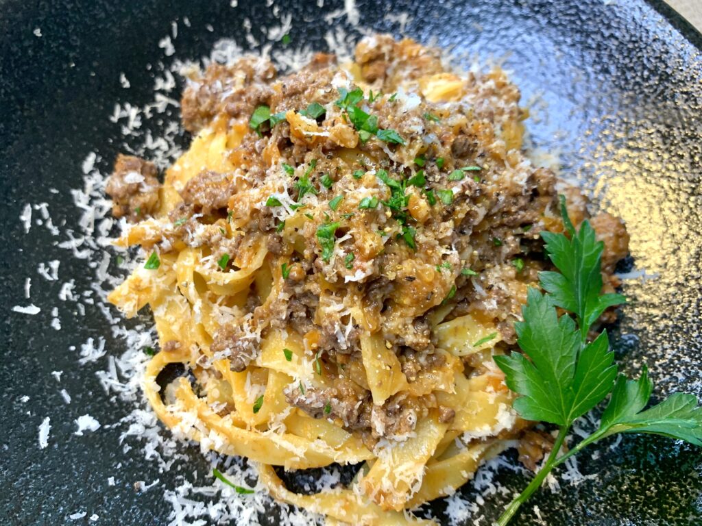  Louise's Italian Cafe ボロネーゼソース レシピ